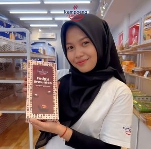 Fudgy Brownies Kampoeng Cookies: Nikmati Brownies Cokelat yang Bikin Jatuh Cinta